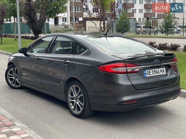 Форд Фьюжн 2017 в Днепре (Днепропетровске) на Automoto.ua Серый Форд Фьюжн, объемом двигателя 2 л и пробегом 146 тыс. км за 12999 $, фото 5 на Automoto.ua