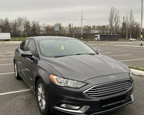 Серый Форд Фьюжн, объемом двигателя 2 л и пробегом 261 тыс. км за 14000 $, фото 7 на Automoto.ua