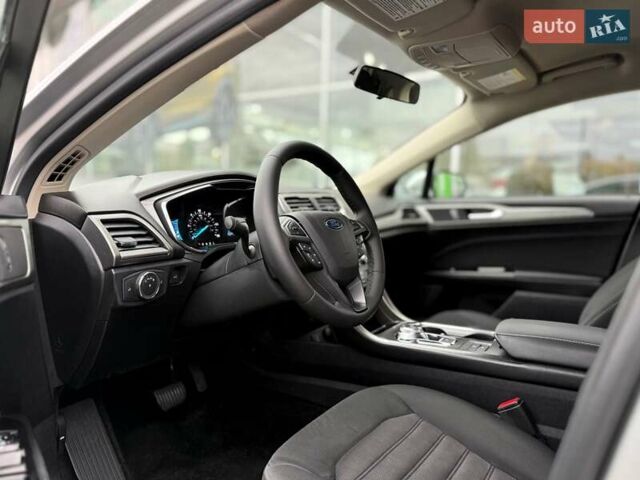 Форд Фьюжн 2017 в Киеве на Automoto.ua Серый Форд Фьюжн, объемом двигателя 2 л и пробегом 159 тыс. км за 12999 $, фото 10 на Automoto.ua