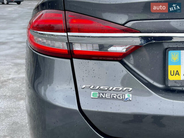 Серый Форд Фьюжн, объемом двигателя 2 л и пробегом 133 тыс. км за 15300 $, фото 10 на Automoto.ua