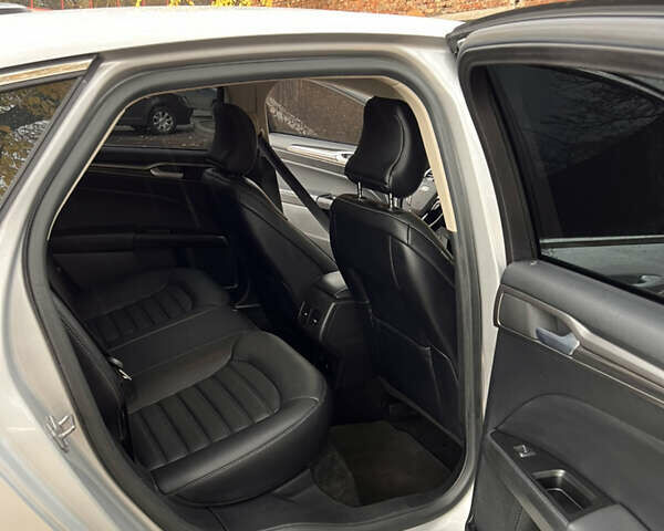 Серый Форд Фьюжн, объемом двигателя 2 л и пробегом 186 тыс. км за 12100 $, фото 11 на Automoto.ua