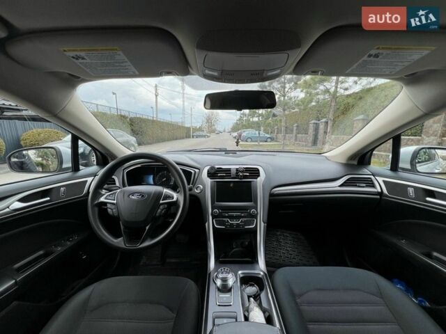 Сірий Форд Фьюжен, об'ємом двигуна 2 л та пробігом 155 тис. км за 14500 $, фото 12 на Automoto.ua