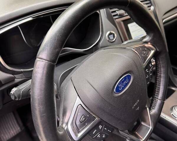 Сірий Форд Фьюжен, об'ємом двигуна 2 л та пробігом 112 тис. км за 17000 $, фото 6 на Automoto.ua