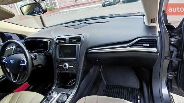 Сірий Форд Фьюжен, об'ємом двигуна 2 л та пробігом 230 тис. км за 14900 $, фото 6 на Automoto.ua