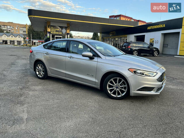 Сірий Форд Фьюжен, об'ємом двигуна 2 л та пробігом 123 тис. км за 14000 $, фото 11 на Automoto.ua