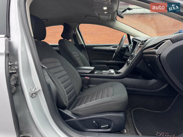 Серый Форд Фьюжн, объемом двигателя 2 л и пробегом 195 тыс. км за 12300 $, фото 35 на Automoto.ua