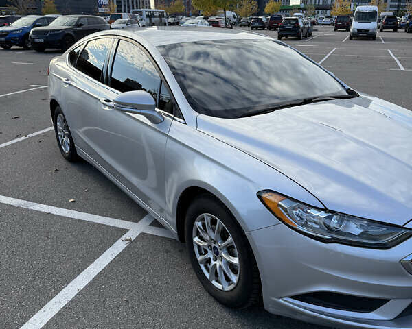 Серый Форд Фьюжн, объемом двигателя 2.5 л и пробегом 179 тыс. км за 10500 $, фото 2 на Automoto.ua