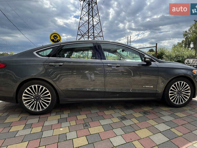 Серый Форд Фьюжн, объемом двигателя 2 л и пробегом 64 тыс. км за 16899 $, фото 6 на Automoto.ua