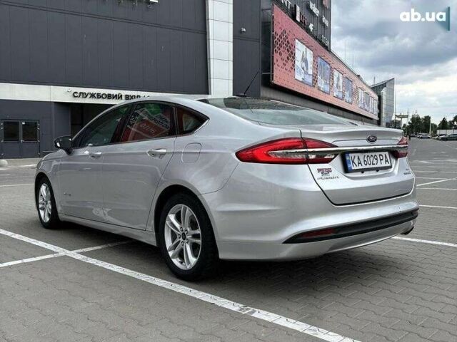Сірий Форд Фьюжен, об'ємом двигуна 2 л та пробігом 207 тис. км за 13000 $, фото 2 на Automoto.ua