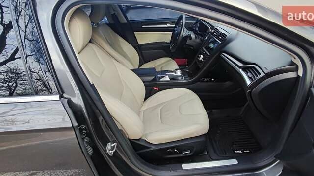 Сірий Форд Фьюжен, об'ємом двигуна 2 л та пробігом 230 тис. км за 14900 $, фото 7 на Automoto.ua