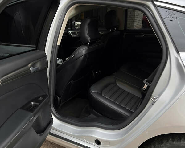 Серый Форд Фьюжн, объемом двигателя 2 л и пробегом 186 тыс. км за 12100 $, фото 13 на Automoto.ua