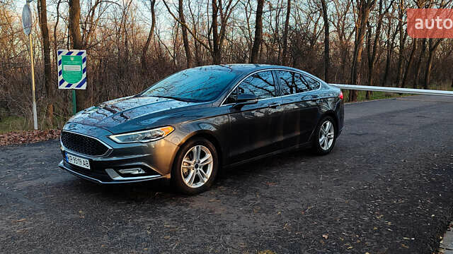 Серый Форд Фьюжн, объемом двигателя 2 л и пробегом 316 тыс. км за 12800 $, фото 6 на Automoto.ua