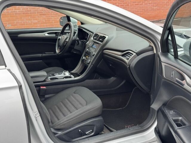 Серый Форд Фьюжн, объемом двигателя 2 л и пробегом 195 тыс. км за 12300 $, фото 23 на Automoto.ua