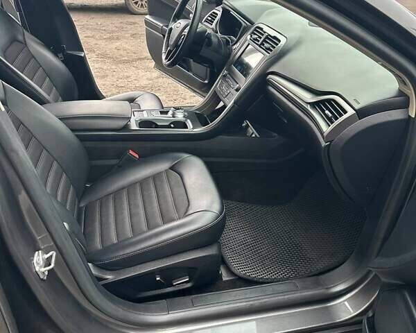 Сірий Форд Фьюжен, об'ємом двигуна 2.49 л та пробігом 130 тис. км за 12000 $, фото 13 на Automoto.ua