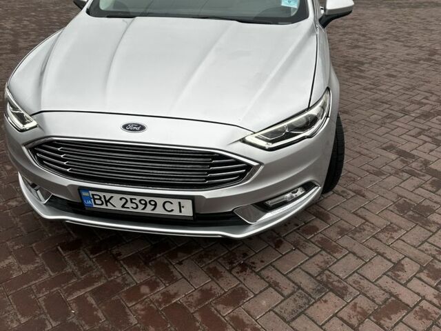 Сірий Форд Фьюжен, об'ємом двигуна 2 л та пробігом 184 тис. км за 13500 $, фото 4 на Automoto.ua