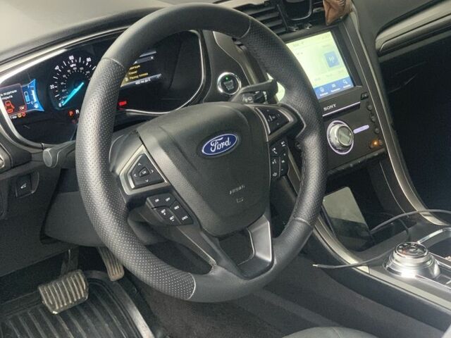 Серый Форд Фьюжн, объемом двигателя 2 л и пробегом 170 тыс. км за 15999 $, фото 7 на Automoto.ua