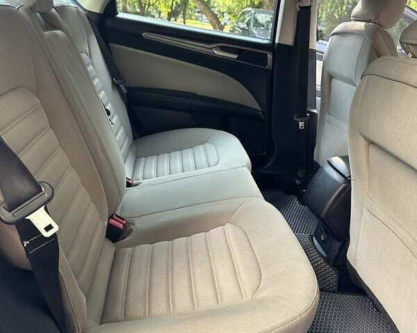 Форд Фьюжн 2017 в Львове на Automoto.ua Серый Форд Фьюжн, объемом двигателя 2.5 л и пробегом 155 тыс. км за 11500 $, фото 17 на Automoto.ua