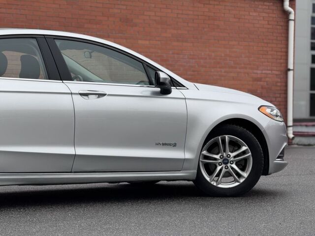 Серый Форд Фьюжн, объемом двигателя 2 л и пробегом 195 тыс. км за 12300 $, фото 9 на Automoto.ua