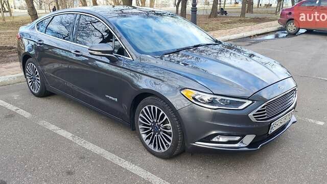 Сірий Форд Фьюжен, об'ємом двигуна 2 л та пробігом 230 тис. км за 14900 $, фото 9 на Automoto.ua