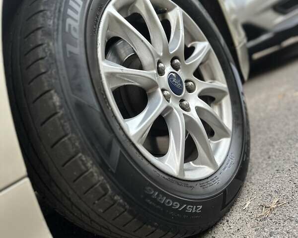 Форд Фьюжн 2017 в Львове на Automoto.ua Серый Форд Фьюжн, объемом двигателя 2.5 л и пробегом 155 тыс. км за 11500 $, фото 27 на Automoto.ua