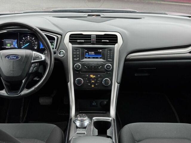 Серый Форд Фьюжн, объемом двигателя 2 л и пробегом 195 тыс. км за 12300 $, фото 12 на Automoto.ua