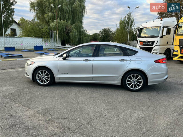 Сірий Форд Фьюжен, об'ємом двигуна 2 л та пробігом 123 тис. км за 14000 $, фото 24 на Automoto.ua