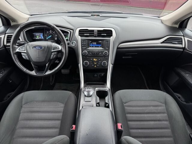 Серый Форд Фьюжн, объемом двигателя 2 л и пробегом 195 тыс. км за 12300 $, фото 10 на Automoto.ua