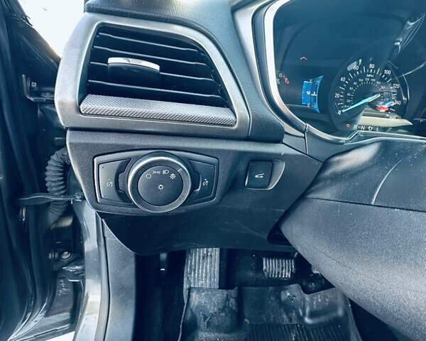 Сірий Форд Фьюжен, об'ємом двигуна 2.49 л та пробігом 138 тис. км за 9000 $, фото 11 на Automoto.ua