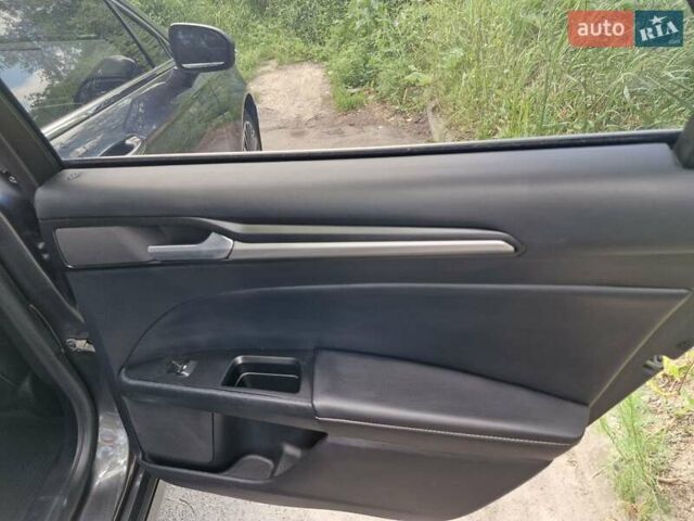 Серый Форд Фьюжн, объемом двигателя 2 л и пробегом 117 тыс. км за 17100 $, фото 16 на Automoto.ua