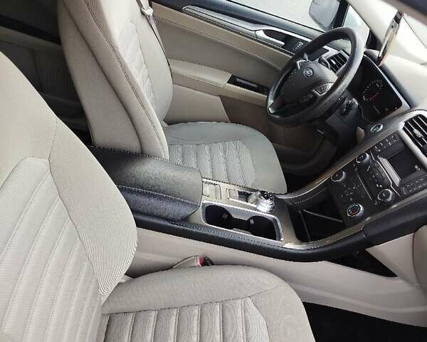 Сірий Форд Фьюжен, об'ємом двигуна 1.5 л та пробігом 152 тис. км за 10200 $, фото 4 на Automoto.ua