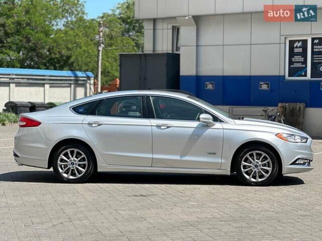 Серый Форд Фьюжн, объемом двигателя 2 л и пробегом 114 тыс. км за 15290 $, фото 3 на Automoto.ua