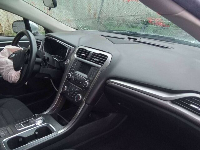 Сірий Форд Фьюжен, об'ємом двигуна 2 л та пробігом 162 тис. км за 9800 $, фото 8 на Automoto.ua