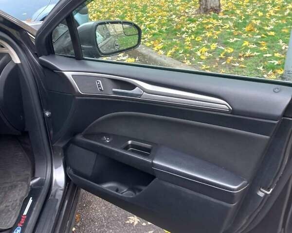 Сірий Форд Фьюжен, об'ємом двигуна 2.5 л та пробігом 108 тис. км за 11500 $, фото 11 на Automoto.ua