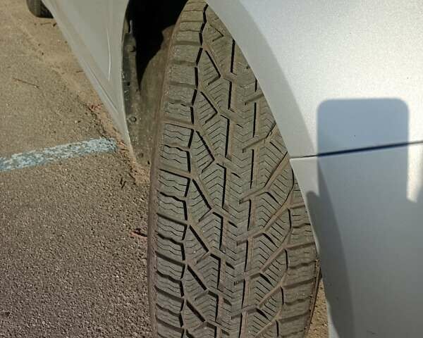 Сірий Форд Фьюжен, об'ємом двигуна 1.5 л та пробігом 94 тис. км за 10900 $, фото 11 на Automoto.ua