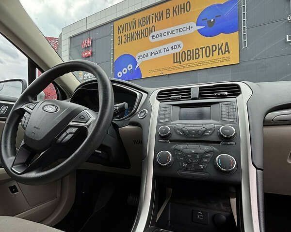 Сірий Форд Фьюжен, об'ємом двигуна 2 л та пробігом 207 тис. км за 13000 $, фото 15 на Automoto.ua