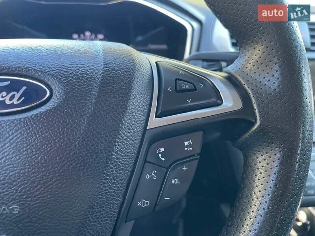 Форд Фьюжен 2017 у Києві на Automoto.ua Сірий Форд Фьюжен, об'ємом двигуна 2.5 л та пробігом 161 тис. км за 16490 $, фото 17 на Automoto.ua