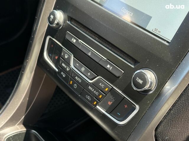 Форд Фьюжн 2017 в Одессе на Automoto.ua Серый Форд Фьюжн, объемом двигателя 2 л и пробегом 114 тыс. км за 15990 $, фото 25 на Automoto.ua