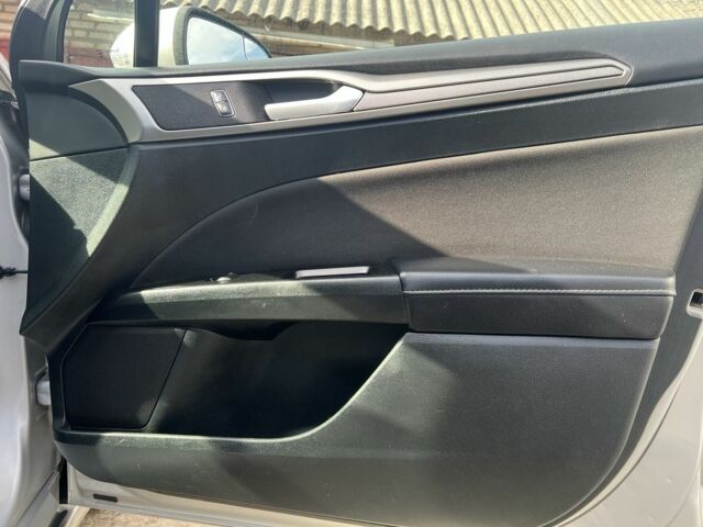 Серый Форд Фьюжн, объемом двигателя 2 л и пробегом 207 тыс. км за 13000 $, фото 19 на Automoto.ua