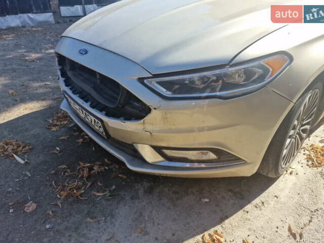 Серый Форд Фьюжн, объемом двигателя 0 л и пробегом 135 тыс. км за 10500 $, фото 3 на Automoto.ua