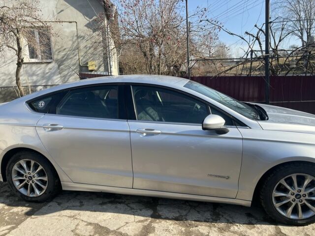 Серый Форд Фьюжн, объемом двигателя 2 л и пробегом 207 тыс. км за 13000 $, фото 12 на Automoto.ua