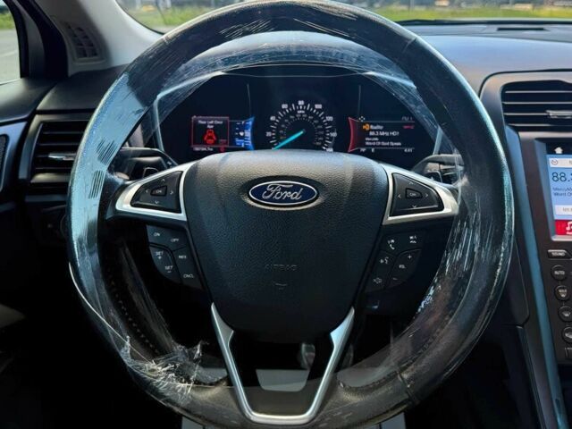 Форд Фьюжен 2017 у Львові на Automoto.ua Сірий Форд Фьюжен, об'ємом двигуна 2 л та пробігом 59 тис. км за 7000 $, фото 8 на Automoto.ua
