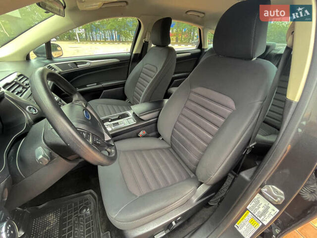 Серый Форд Фьюжн, объемом двигателя 2.49 л и пробегом 119 тыс. км за 10400 $, фото 41 на Automoto.ua