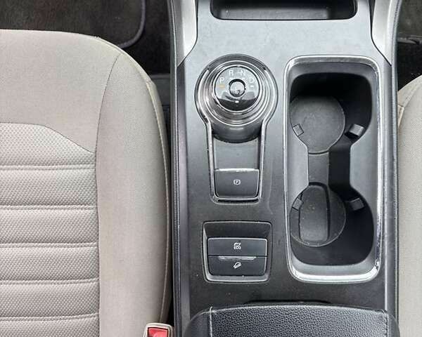 Сірий Форд Фьюжен, об'ємом двигуна 2 л та пробігом 207 тис. км за 13000 $, фото 21 на Automoto.ua