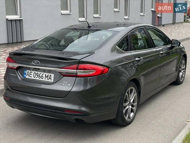 Форд Фьюжн 2017 в Днепре (Днепропетровске) на Automoto.ua Серый Форд Фьюжн, объемом двигателя 2 л и пробегом 146 тыс. км за 12999 $, фото 8 на Automoto.ua
