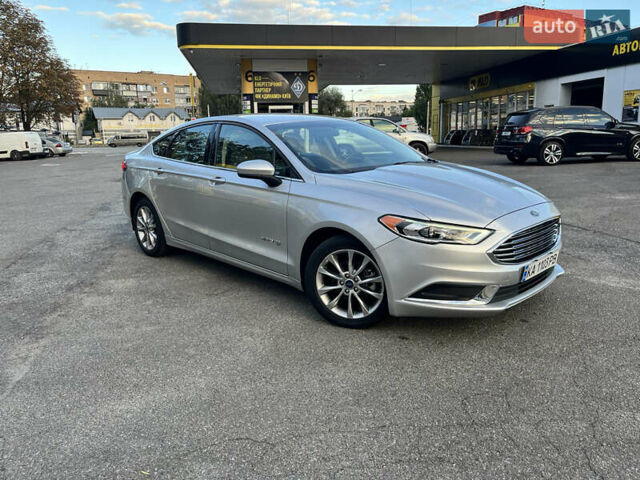 Сірий Форд Фьюжен, об'ємом двигуна 2 л та пробігом 123 тис. км за 14000 $, фото 4 на Automoto.ua
