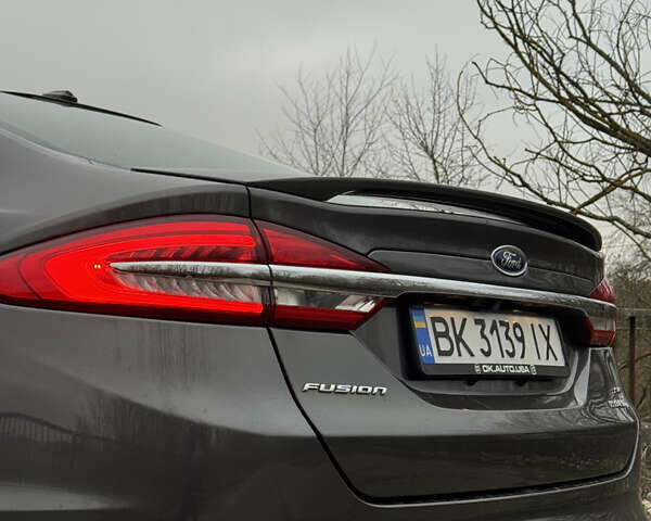 Серый Форд Фьюжн, объемом двигателя 2 л и пробегом 250 тыс. км за 10300 $, фото 8 на Automoto.ua