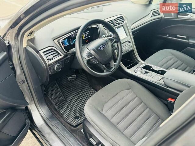 Серый Форд Фьюжн, объемом двигателя 1.5 л и пробегом 92 тыс. км за 6300 $, фото 10 на Automoto.ua