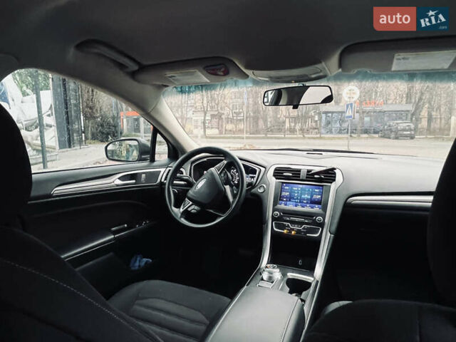 Серый Форд Фьюжн, объемом двигателя 1.5 л и пробегом 90 тыс. км за 10950 $, фото 16 на Automoto.ua