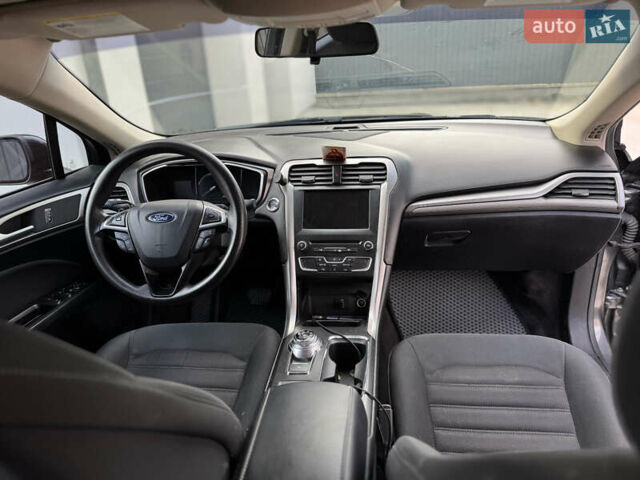 Сірий Форд Фьюжен, об'ємом двигуна 1.5 л та пробігом 160 тис. км за 9900 $, фото 4 на Automoto.ua