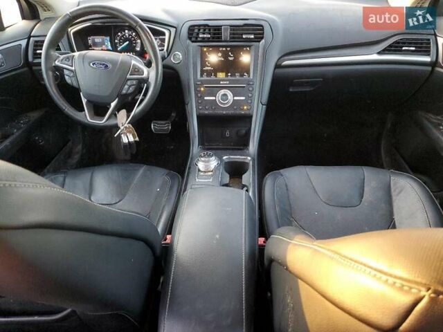 Сірий Форд Фьюжен, об'ємом двигуна 2 л та пробігом 123 тис. км за 1800 $, фото 7 на Automoto.ua